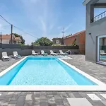 Modern Danica With Pool In Zadar *
