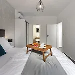 Modern Danica With Pool In Zadar بيبينيا