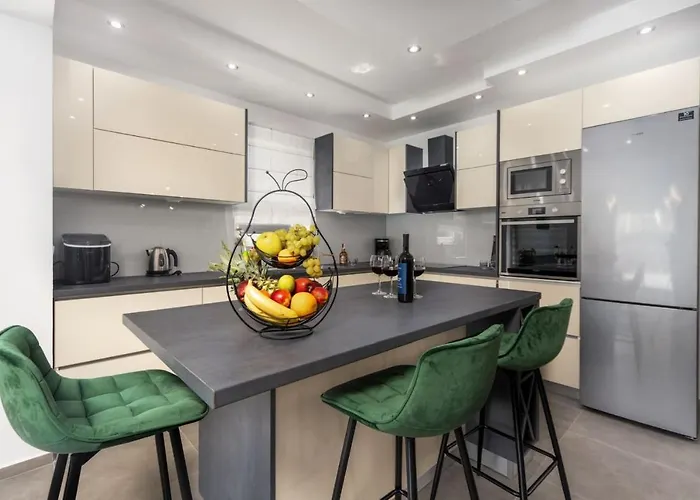 Modern Danica With Pool In Zadar Vila Bibinje