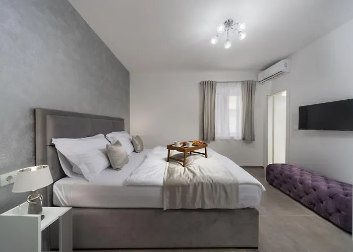 Modern Danica With Pool In Zadar