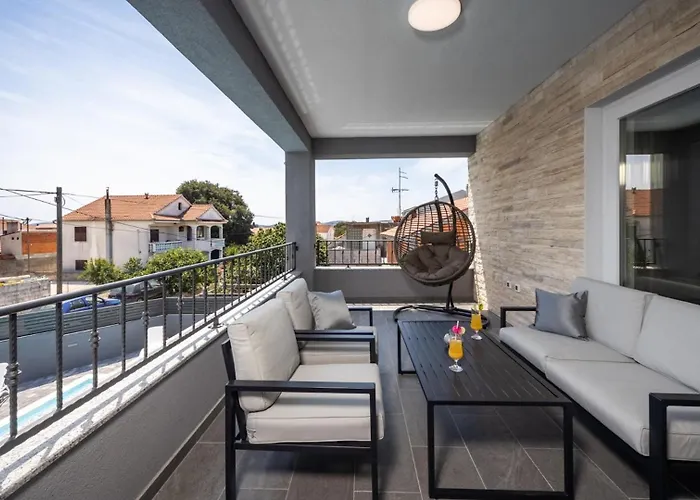 Villa Modern Danica With Pool In Zadar Bibinje