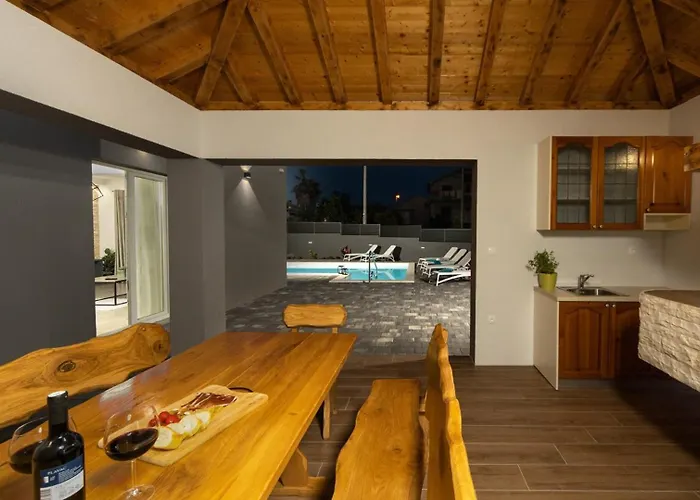Modern Danica With Pool In Zadar *