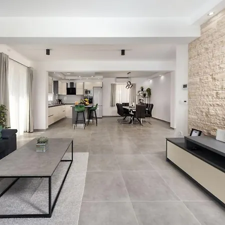 Modern Danica With Pool In Zadar * Bibinje