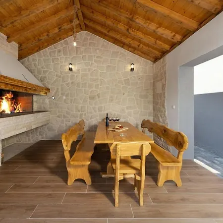 Villa Modern Danica With Pool In Zadar Bibinje