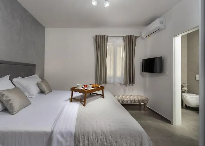 Modern Danica With Pool In Zadar