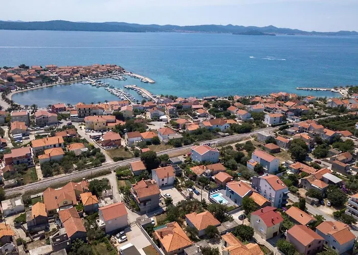 Modern Danica With Pool In Zadar Villa Bibinje