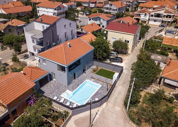 Modern Danica With Pool In Zadar * Bibinje
