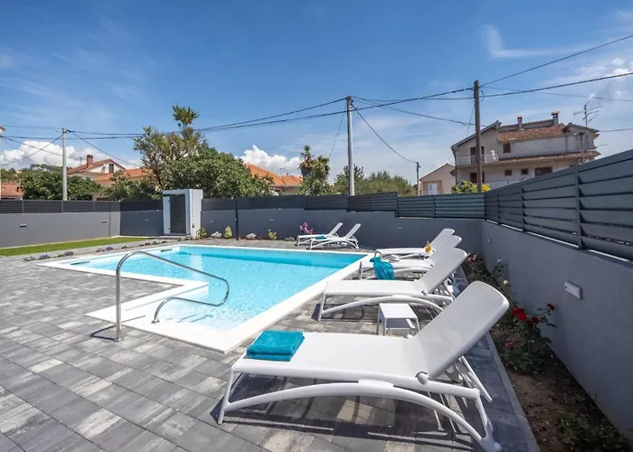 Modern Danica With Pool In Zadar Villa *