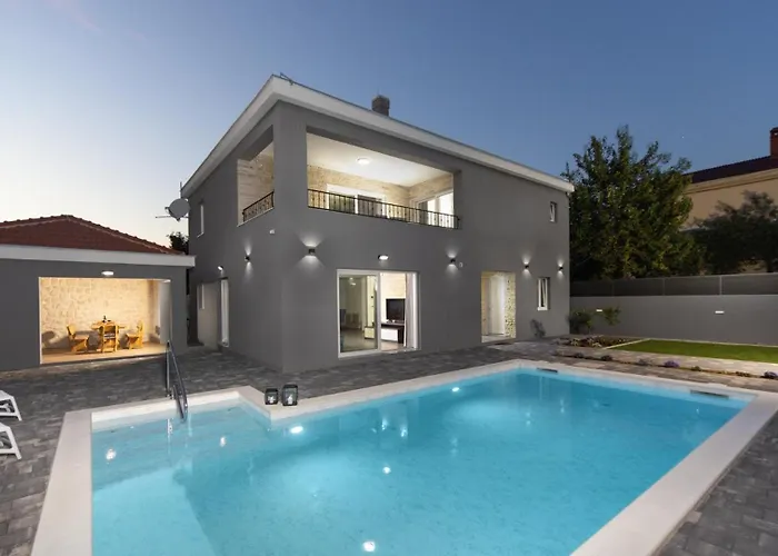 Modern Danica With Pool In Zadar Villa *