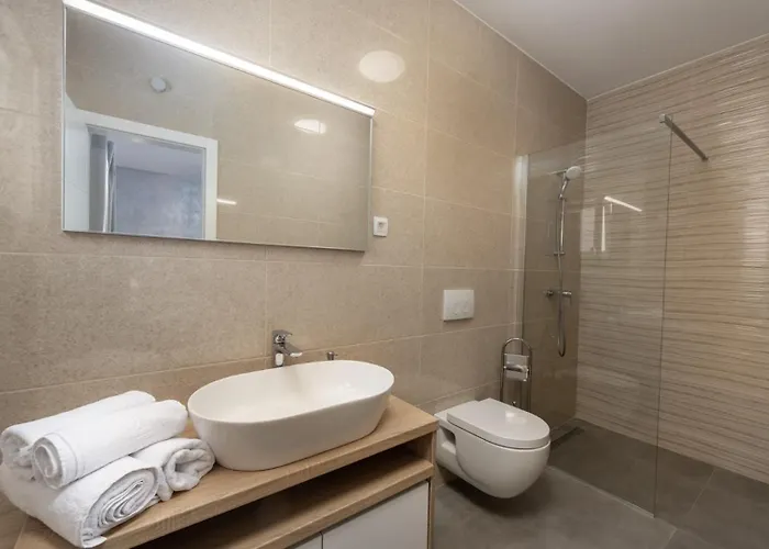 Modern Danica With Pool In Zadar *